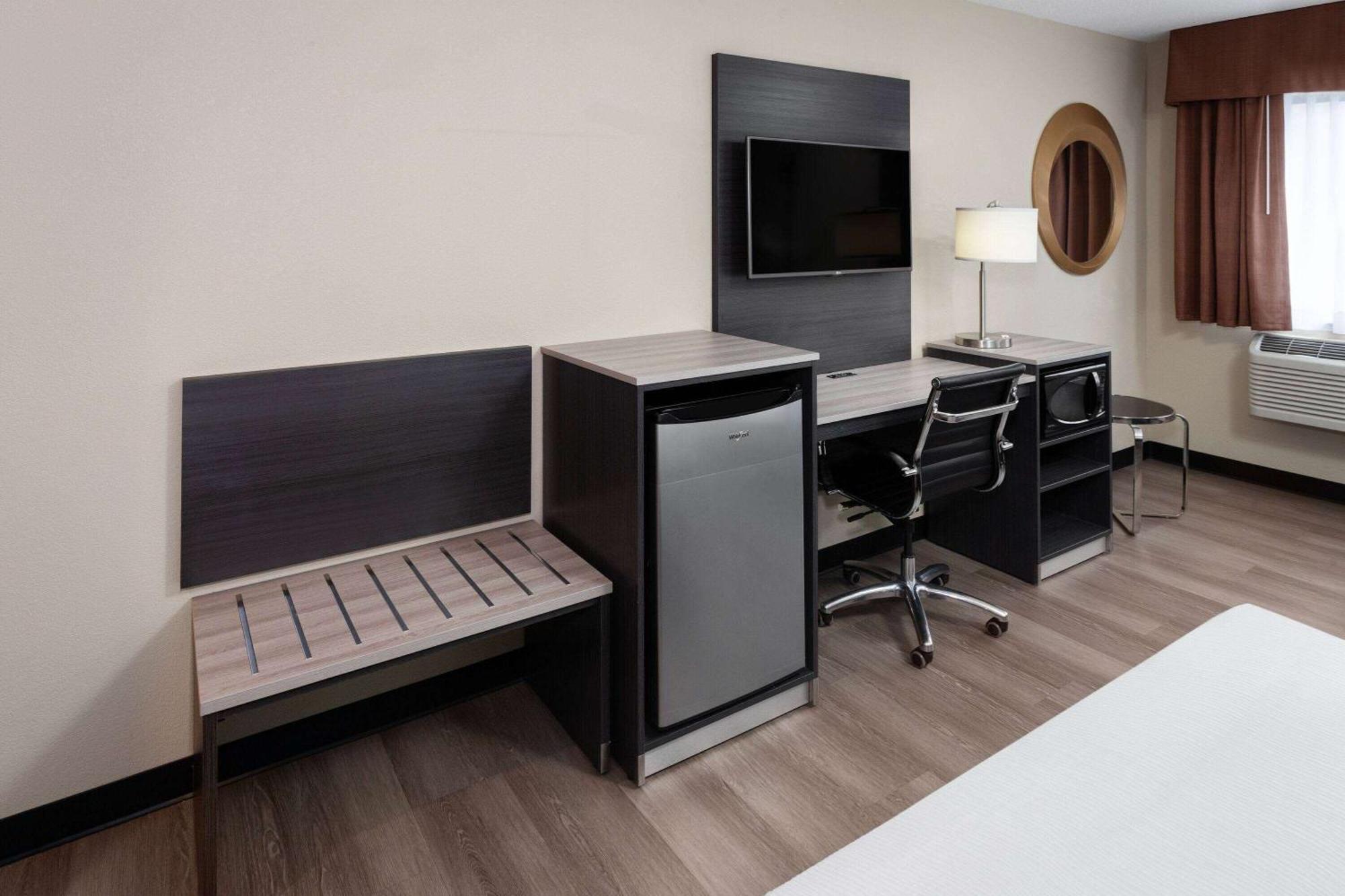 Baymont By Wyndham Copley Akron Bagian luar foto