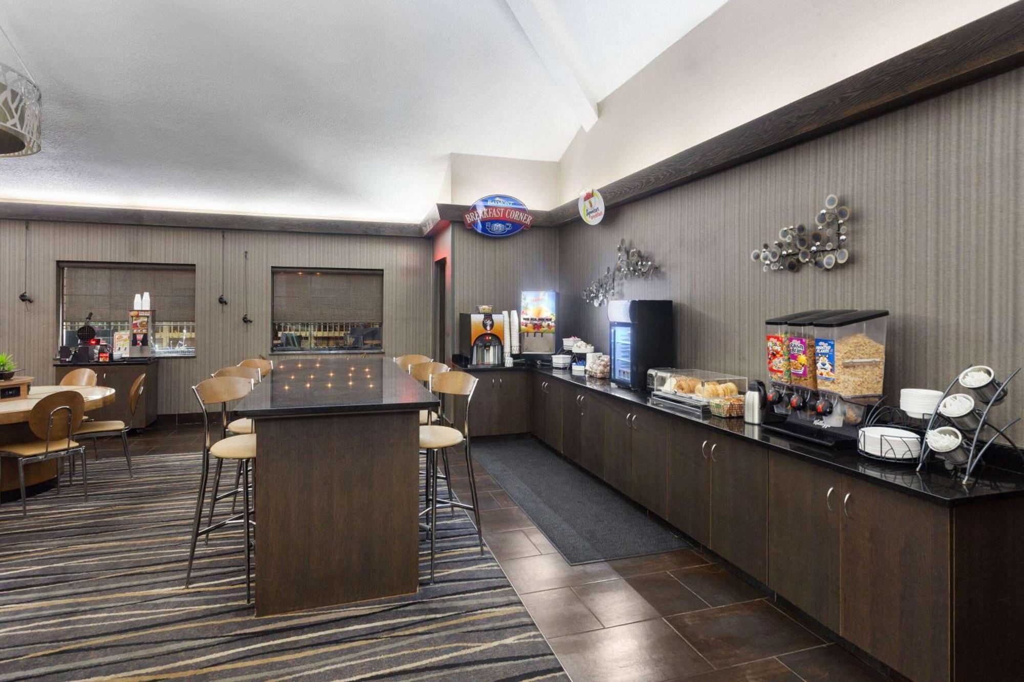 Baymont By Wyndham Copley Akron Bagian luar foto